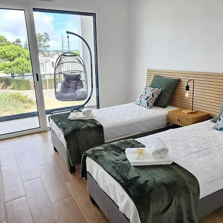 House By The Lagoon - Piscina Privada Villa