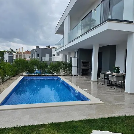 House By The Lagoon - Piscina Privada וילה