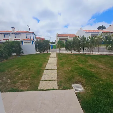 House By The Lagoon - Piscina Privada וילה