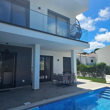 House By The Lagoon - Piscina Privada וילה